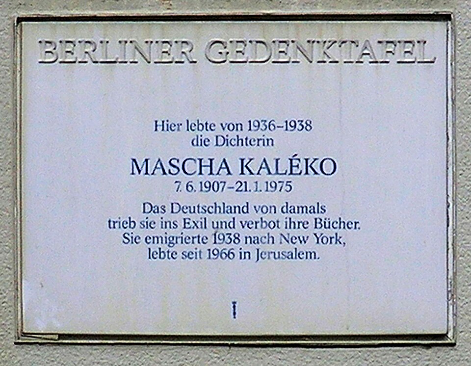 Gedenktafel Mascha Kaléko Quelle: https://commons.wikimedia.org/wiki/File:Gedenktafel_Bleibtreustr_10-11_(Charl)_Mascha_Kaleko.jpg